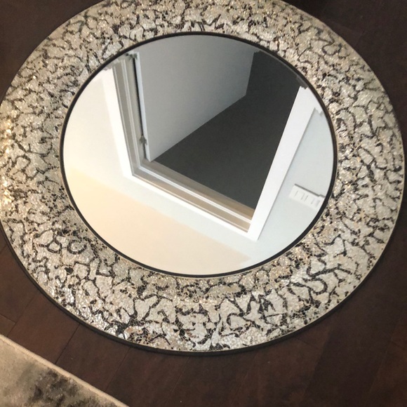 Mirror - Picture 3 of 4